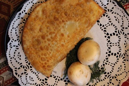 Чебурек с сыром сулугуни