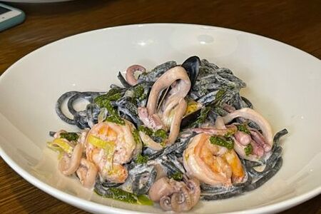 Спагетти нери с морепродуктами