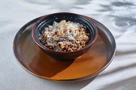 Гречневая каша на пару с белыми грибами и пармезаном