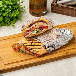 Шаверма в сырном лаваше с курицей