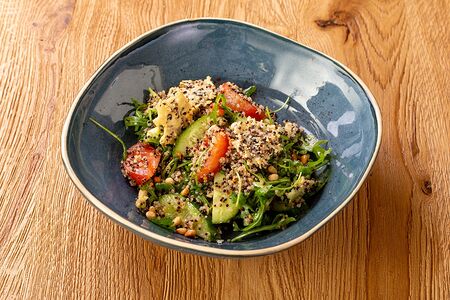 Салат с киноа