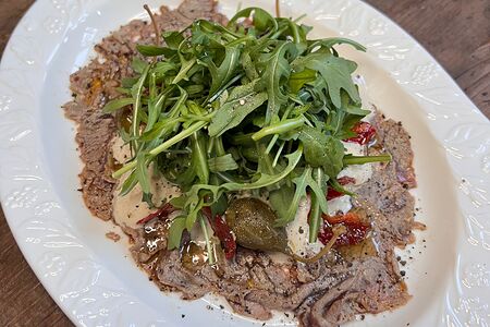 Вителло тоннато из обожженной телятины