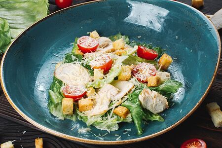 Цезарь с курицей