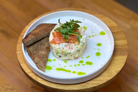 Оливье с форелью