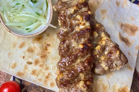 Люля-кебаб из баранины с сыром