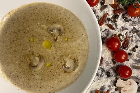 Крем-суп грибной с трюфельным маслом