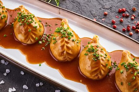 Манты с томленным ягненком