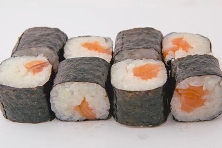 Ролл классический с лососем