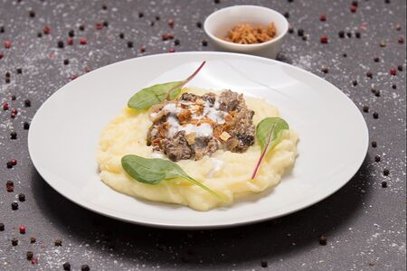 Бефстроганов