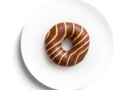 Шоколадный донат с карамельной начинкой