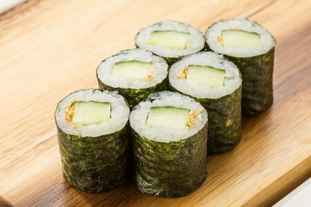 Ролл огурец