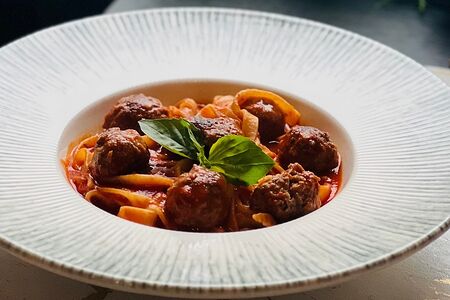 Паста с фрикадельками