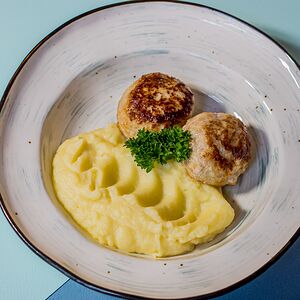 Котлетки домашние с пюре