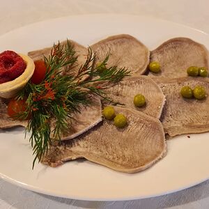 Язык говяжий с хреном