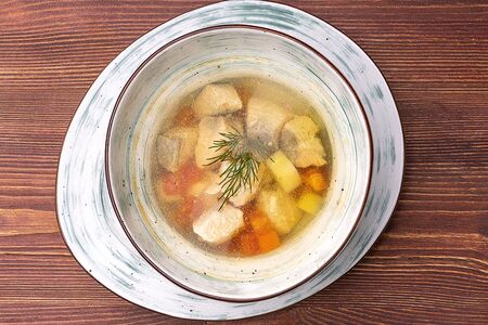 Уха из белой и красной рыбы