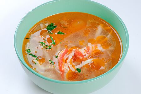 Куриный суп с домашней лапшой