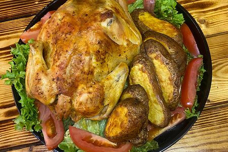 Цыпленок, запеченный с картофелем