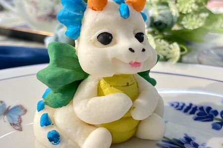 Фигурка из шоколадной глазури №10