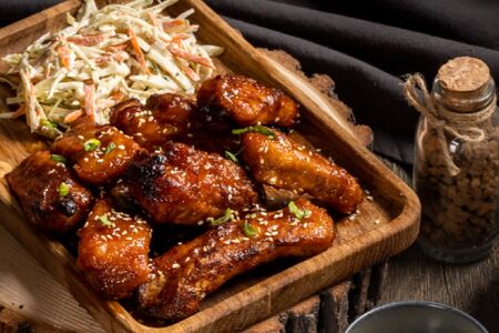 Свиные ребра в абрикосовом джеме с Коул Слоу