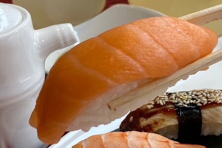 Суши Лосось