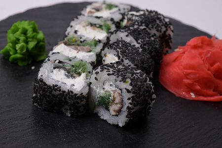 Ролл Хусамэ