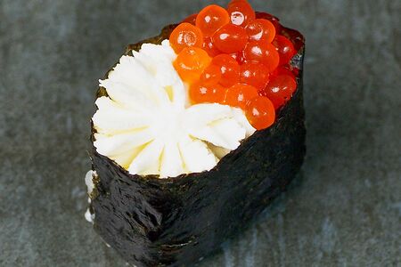 Гункан икра красная