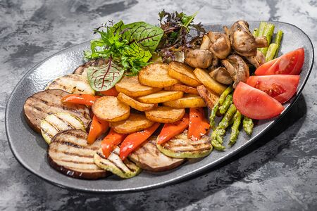 Овощное плато на гриле