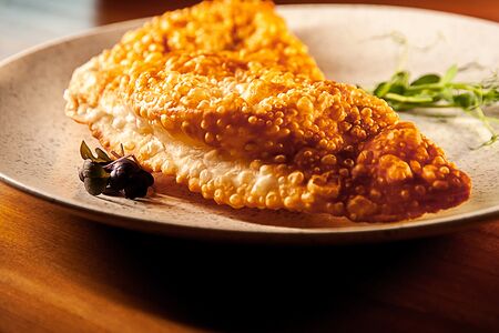 Чебурек с вишневым конфи