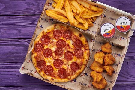 Комбо с пиццей и креветками в панировке