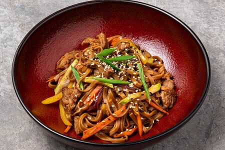 Гречневая лапша с говядиной