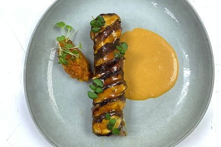 Гранд-кебаб из ягненка с грибами шиитаке и папайей чатни