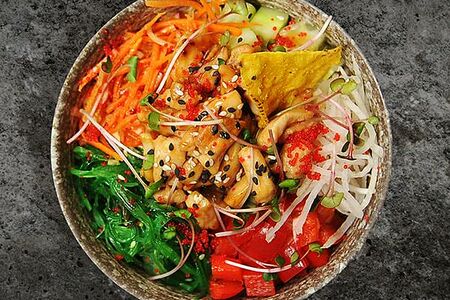 Поке с цыпленком терияки