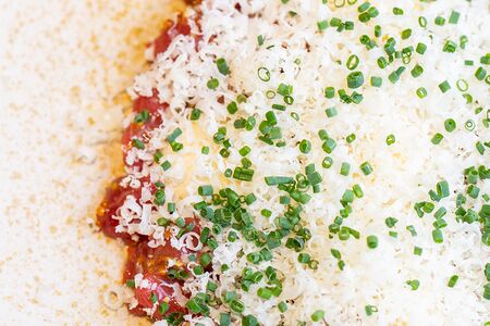 Тартар из говядины с маринованным желтком