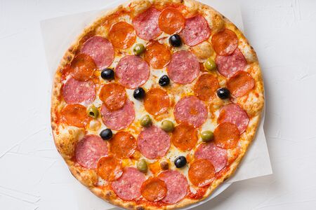 Салями и пеперони