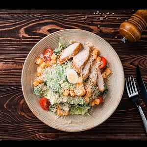 Цезарь с куриным филе