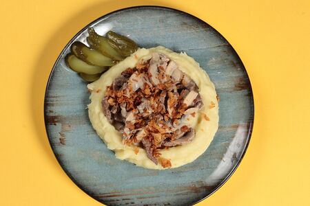 Беф а-ля Строганов с телятиной