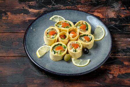 Роллы по-грузински из семги