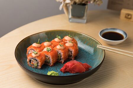 Ролл с крабом