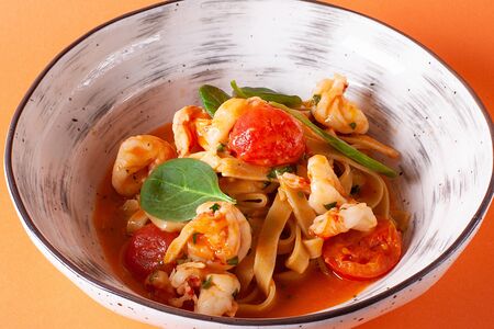 Тальятелле с лангустинами и соусом биск