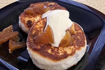 Сырники со сметаной