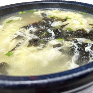 Суп с яичными хлопьями и водорослями №103