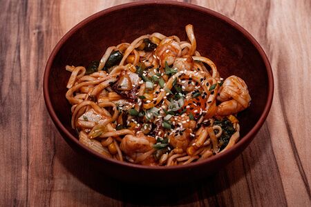 Креветка в красном чили-соусе