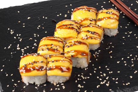 Ролл Чизу Рору Запеченный