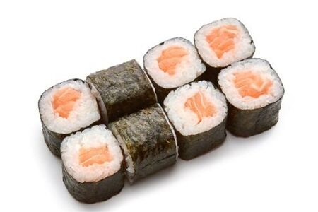 Маки с лососем