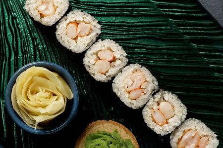 Маки с креветкой