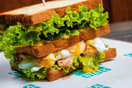 Сендвич с куриным филе