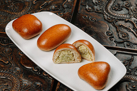 Пирожок с капустой