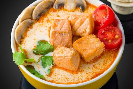 Суп Том Ям с Лососем