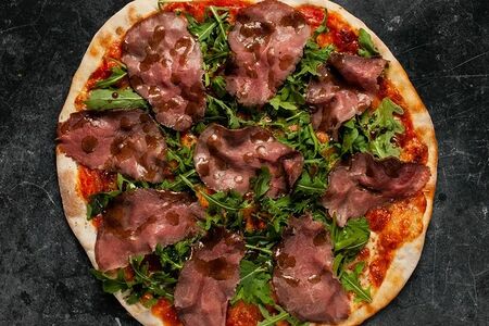 С ростбифом и рукколой