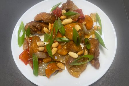 Курица с арахисом в соусе терияки